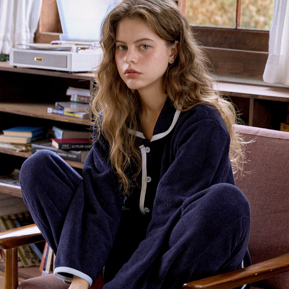 “플러피 퓨어 긴팔 커플 수면 잠옷 세트 홈웨어” 후기, 매일 아침이 기다려지는 이유