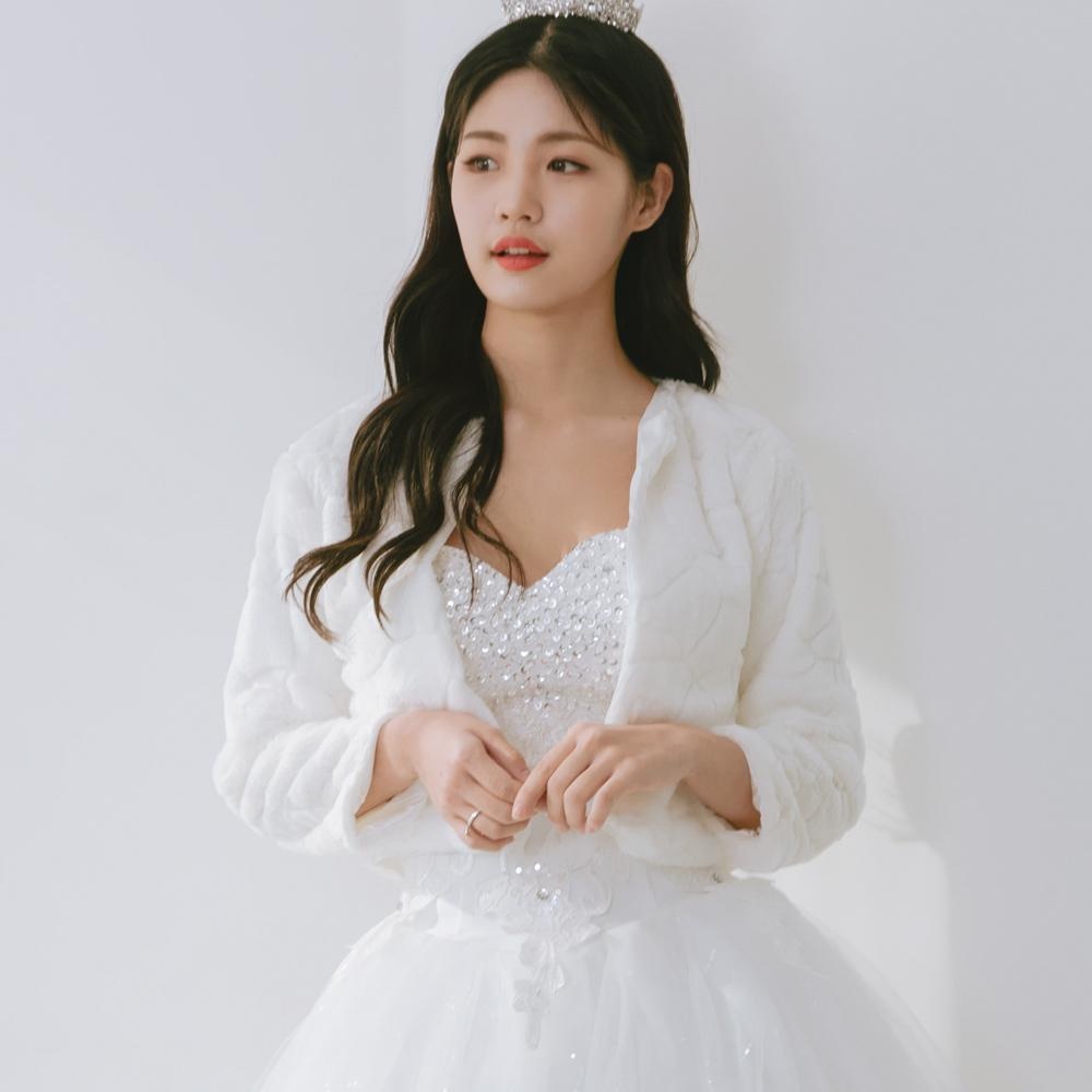 “릴리드레스 퍼가디건 웨딩볼레로 드레스숄 망토 웨딩케이프” 사용 후기, 선택에 고민이신가요?