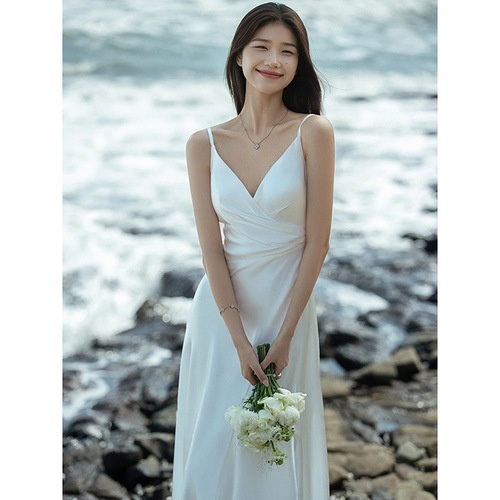 소중한 날, 화이트 나시형 브이넥 이브드레스 대여 후기