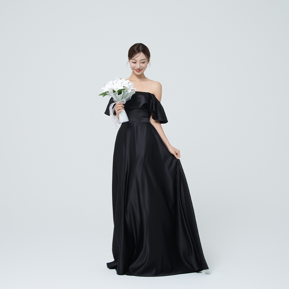 “큐티 블랙 웨딩드레스 대여, 당신의 특별한 날을 더욱 빛나게”